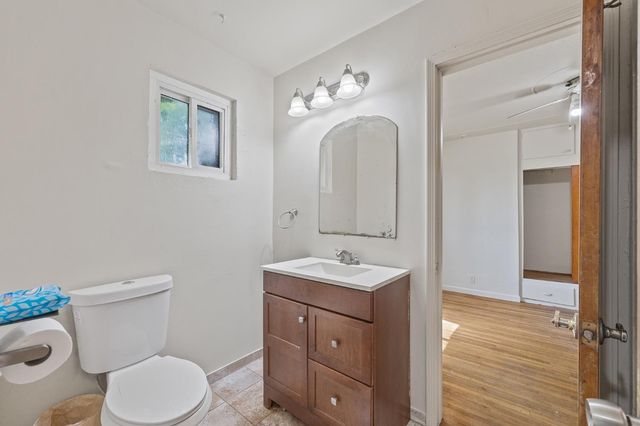 2448 S Lewis Lane, Sanger, CA 93657