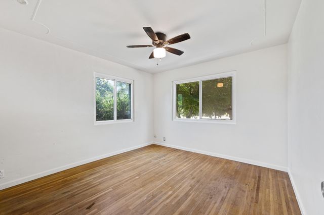 2448 S Lewis Lane, Sanger, CA 93657