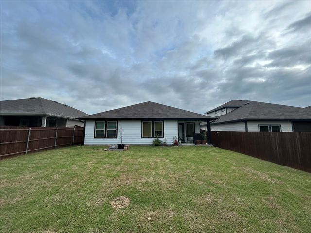 818 Coastline Way, Princeton, TX 75407