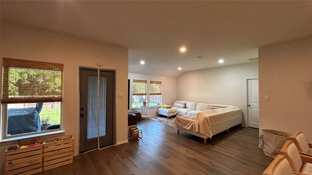 818 Coastline Way, Princeton, TX 75407