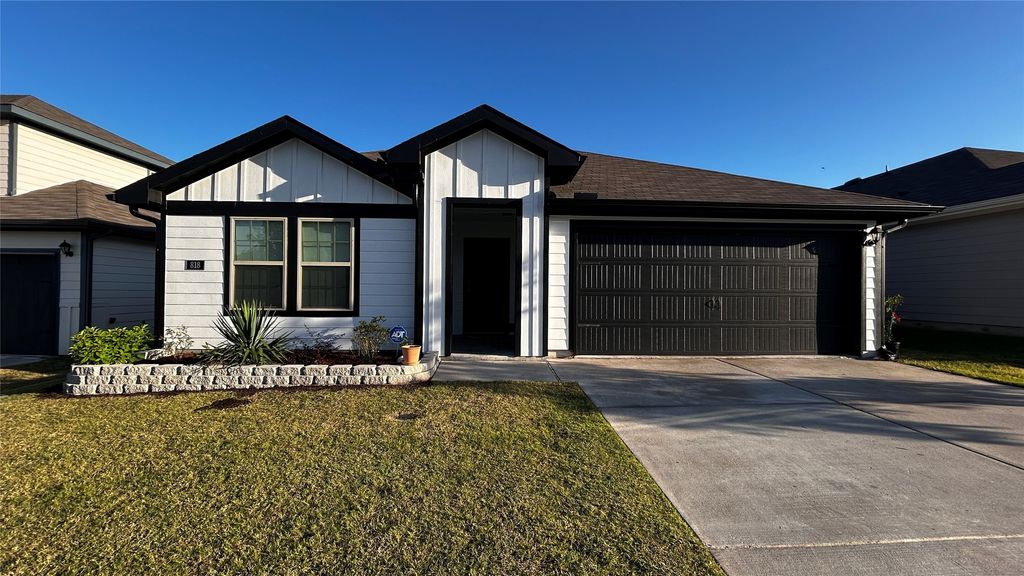 818 Coastline Way, Princeton, TX 75407