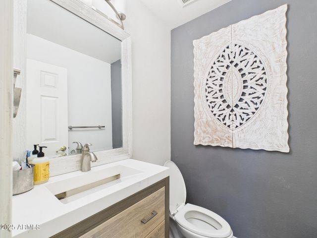 1302 N BEDFORD Drive, Chandler, AZ 85225