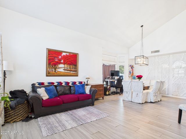 1302 N BEDFORD Drive, Chandler, AZ 85225