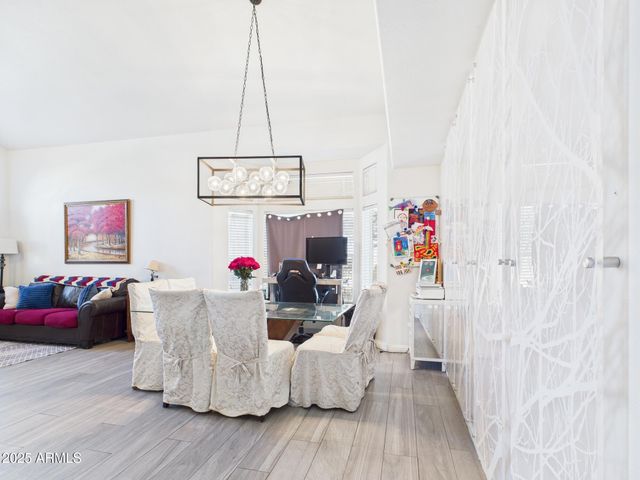 1302 N BEDFORD Drive, Chandler, AZ 85225