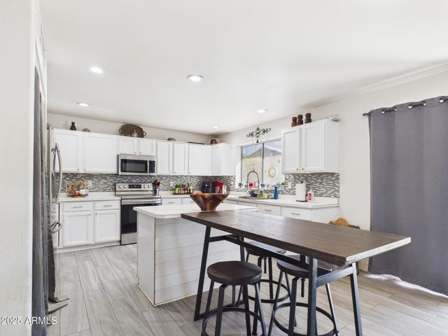 1302 N BEDFORD Drive, Chandler, AZ 85225