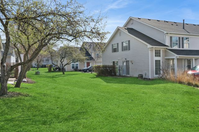 513 East Avenue 513, Streamwood, IL 60107