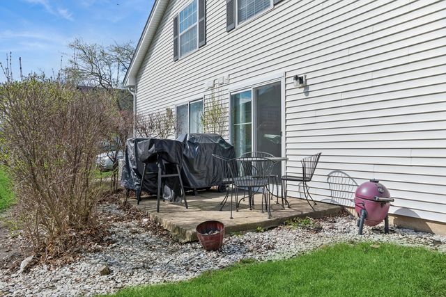 513 East Avenue 513, Streamwood, IL 60107