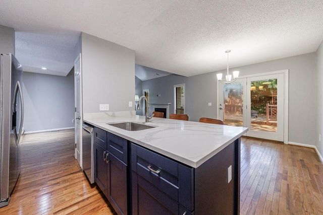 1002 Creatwood Circle SE, Smyrna, GA 30080