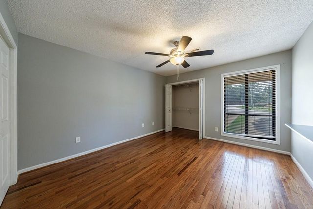 1002 Creatwood Circle SE, Smyrna, GA 30080