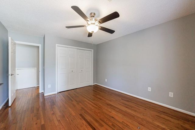 1002 Creatwood Circle SE, Smyrna, GA 30080