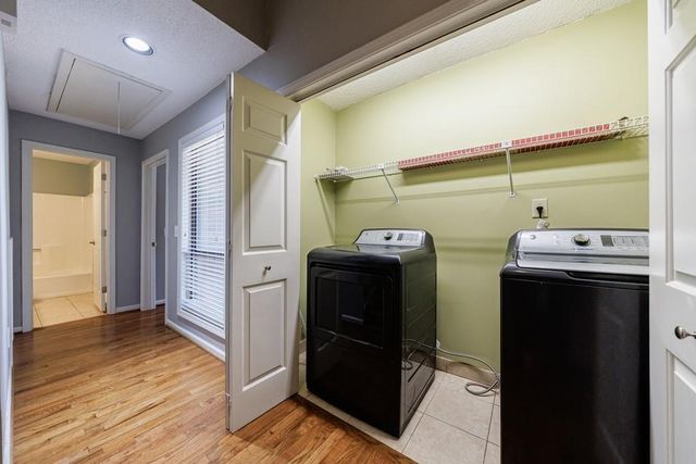 1002 Creatwood Circle SE, Smyrna, GA 30080