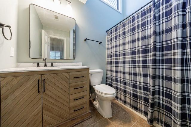 1002 Creatwood Circle SE, Smyrna, GA 30080