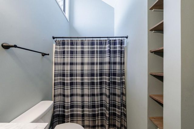 1002 Creatwood Circle SE, Smyrna, GA 30080