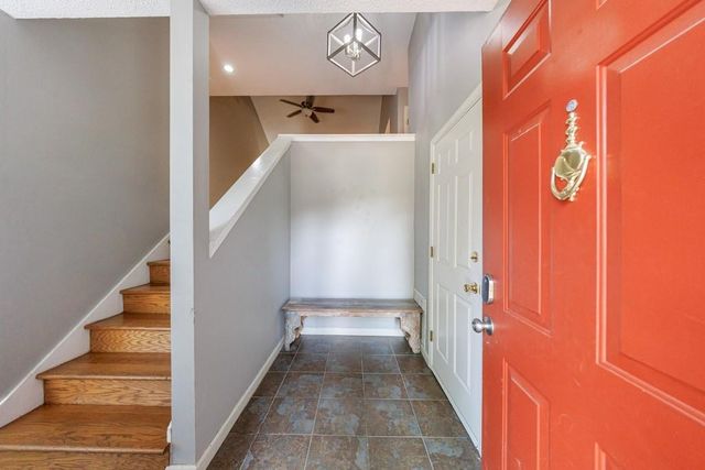 1002 Creatwood Circle SE, Smyrna, GA 30080