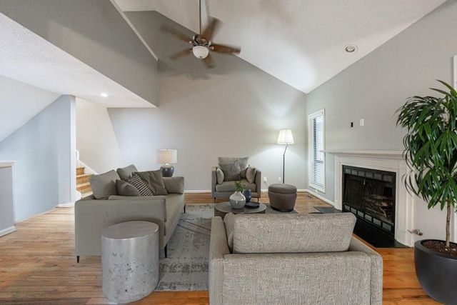 1002 Creatwood Circle SE, Smyrna, GA 30080