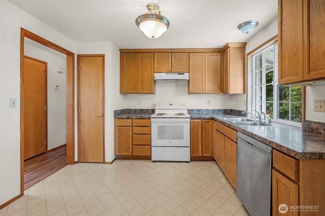 6308 98th Place NE, Marysville, WA 98270