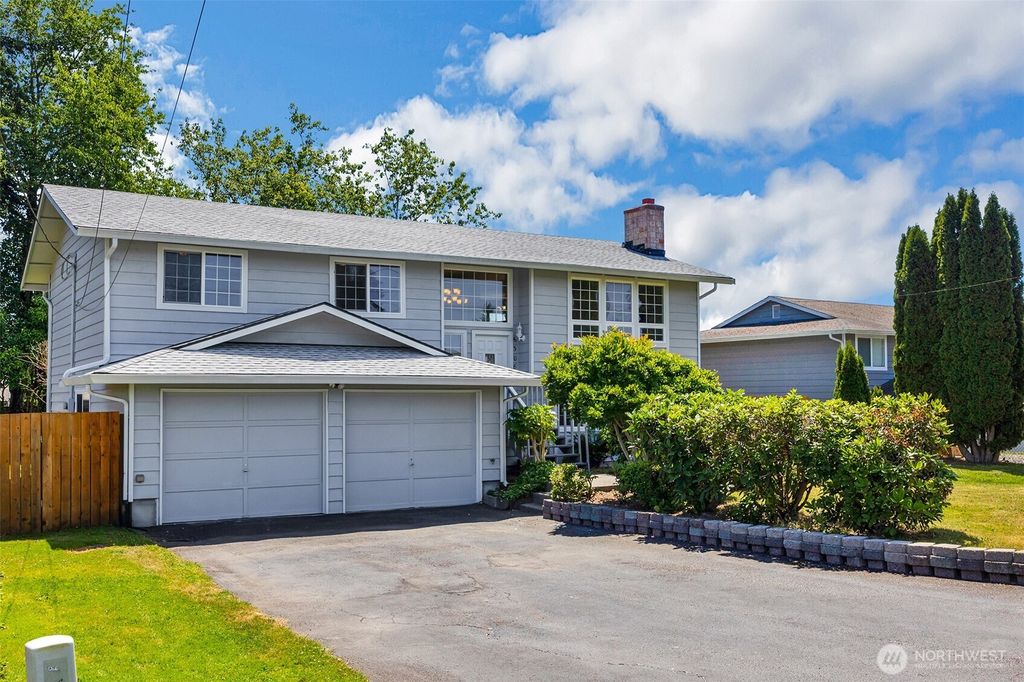 6308 98th Place NE, Marysville, WA 98270