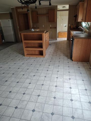 1301 Furnie Folks Rd, Webb, AL 36376