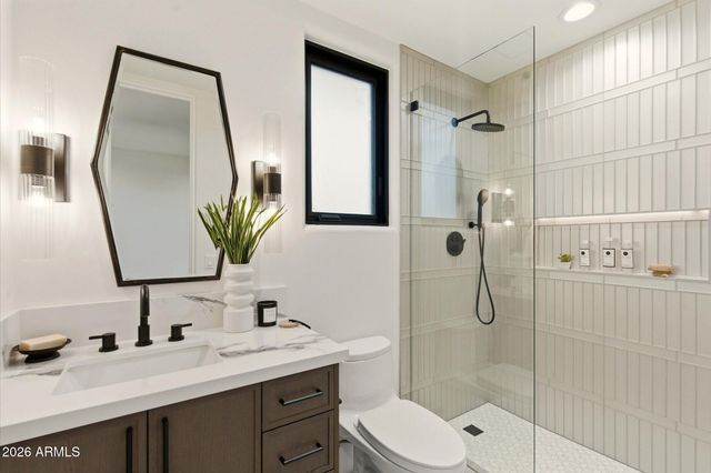 7272 N 71ST Street, Paradise Valley, AZ 85253