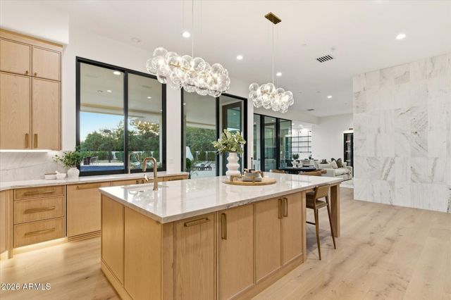 7272 N 71ST Street, Paradise Valley, AZ 85253