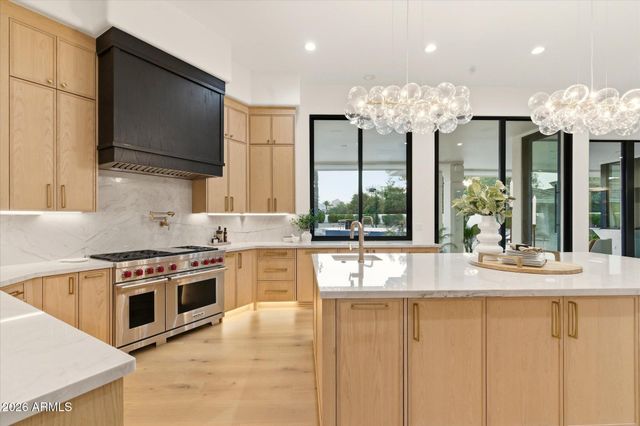 7272 N 71ST Street, Paradise Valley, AZ 85253