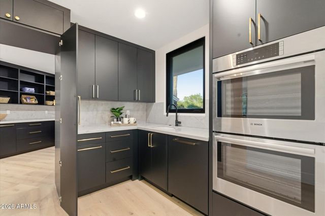 7272 N 71ST Street, Paradise Valley, AZ 85253