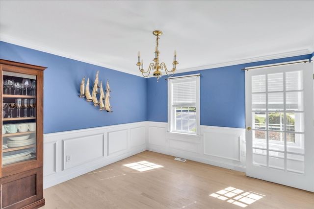 5 Granite Cir, Sandwich, MA 02537