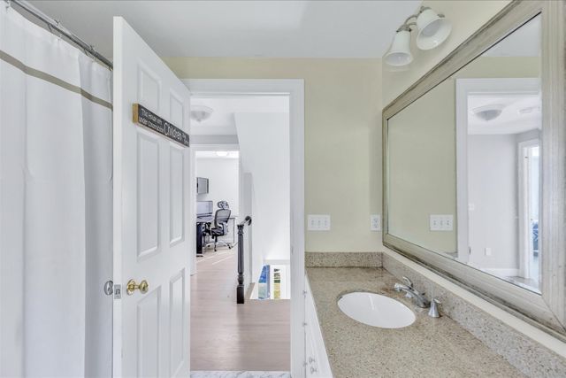 5 Granite Cir, Sandwich, MA 02537