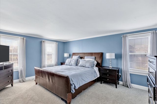 5 Granite Cir, Sandwich, MA 02537