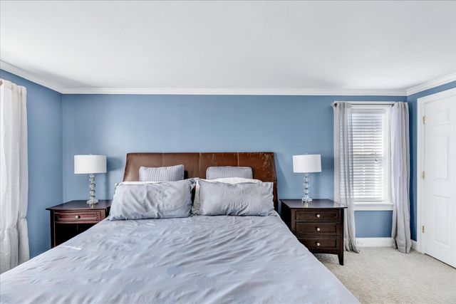 5 Granite Cir, Sandwich, MA 02537
