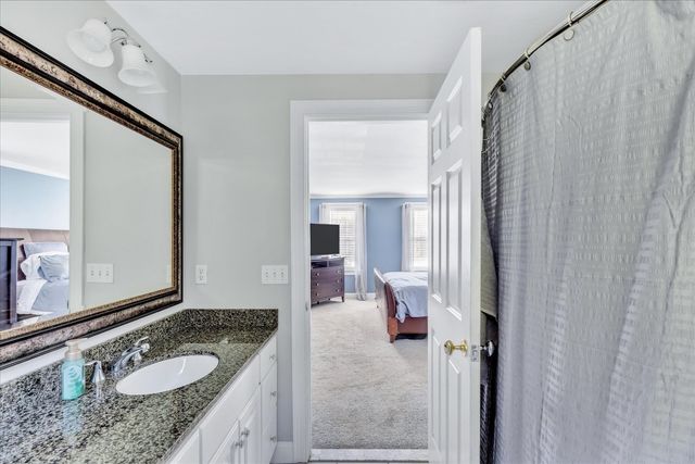 5 Granite Cir, Sandwich, MA 02537