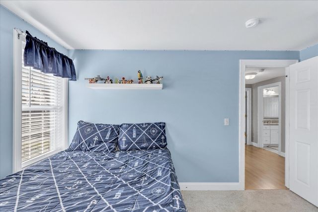 5 Granite Cir, Sandwich, MA 02537