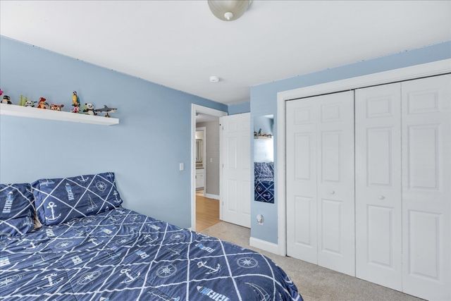 5 Granite Cir, Sandwich, MA 02537