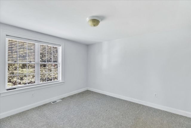 5 Granite Cir, Sandwich, MA 02537