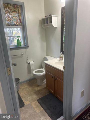 6015 SUNNY MEADOWS DR, Fredericksburg, VA 22407