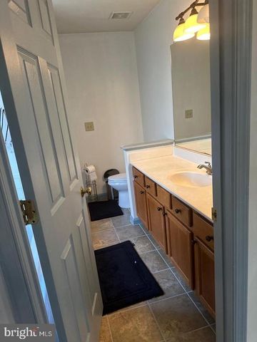 6015 SUNNY MEADOWS DR, Fredericksburg, VA 22407