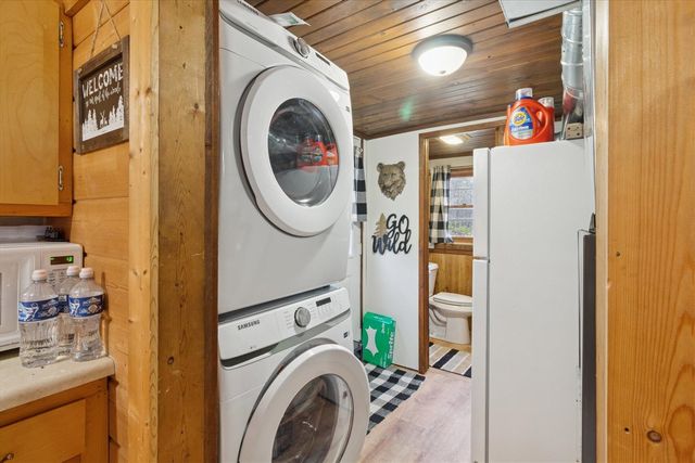 5626 S Jeffs Rd Road B, Merritt, MI 49667