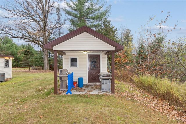 5626 S Jeffs Rd Road B, Merritt, MI 49667