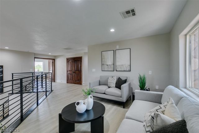 2200 Paseo Court, Las Vegas, NV 89117
