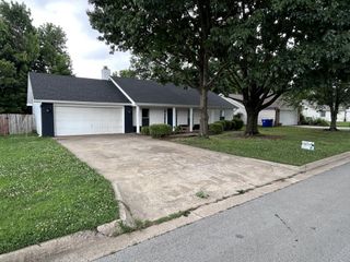 515 Del Circle, Lowell, AR 72745