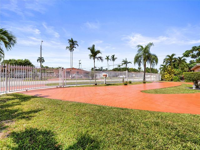8241 SW 12th Ter, Miami, FL 33144