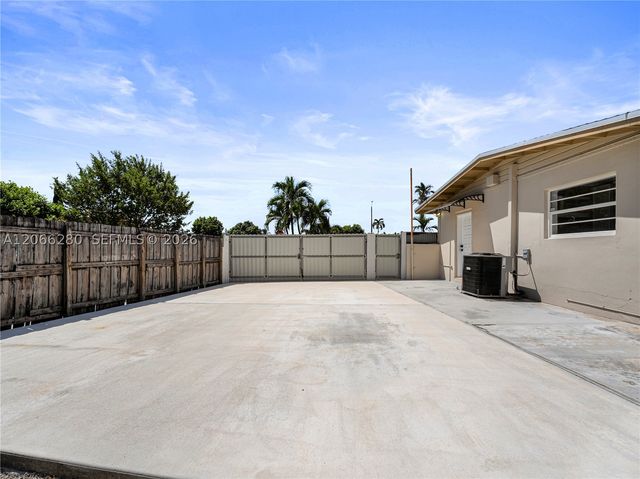 8241 SW 12th Ter, Miami, FL 33144