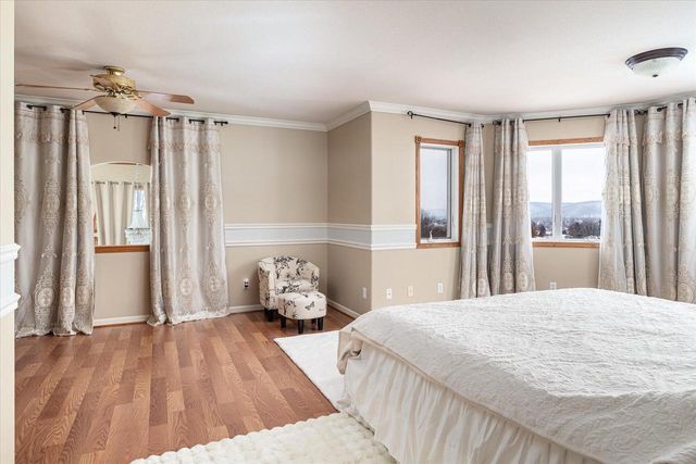 203 Eagles Bluff ROAD, La Crescent, MN 55947