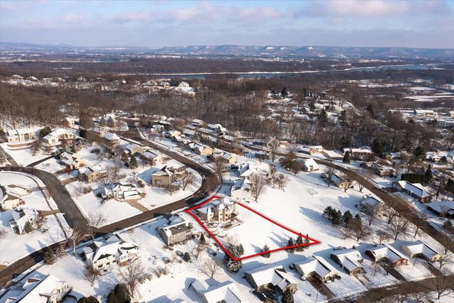 203 Eagles Bluff ROAD, La Crescent, MN 55947