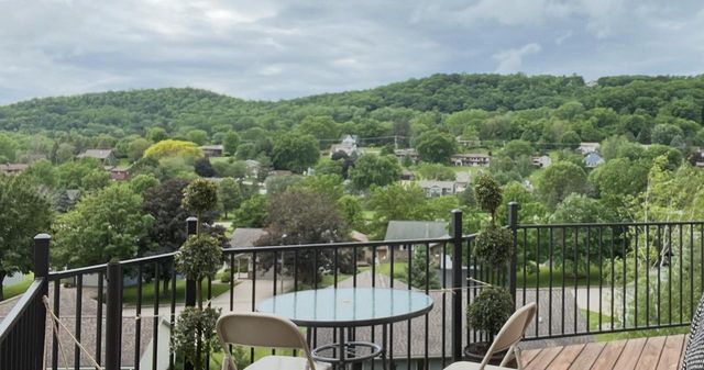 203 Eagles Bluff ROAD, La Crescent, MN 55947