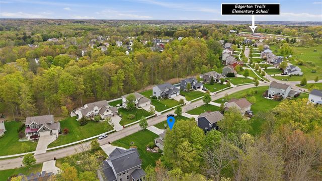 2798 W Morgan Trail, Rockford, MI 49341