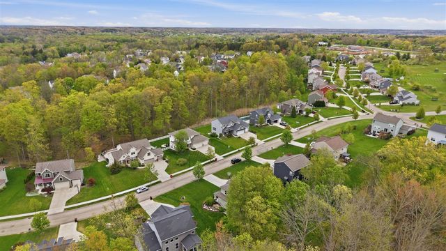 2798 W Morgan Trail, Rockford, MI 49341