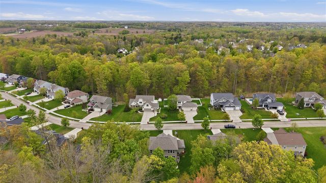 2798 W Morgan Trail, Rockford, MI 49341