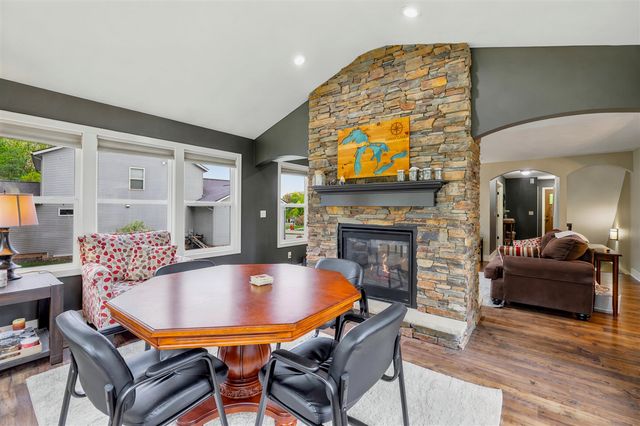 2798 W Morgan Trail, Rockford, MI 49341
