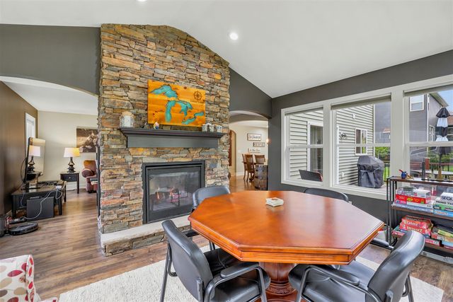 2798 W Morgan Trail, Rockford, MI 49341